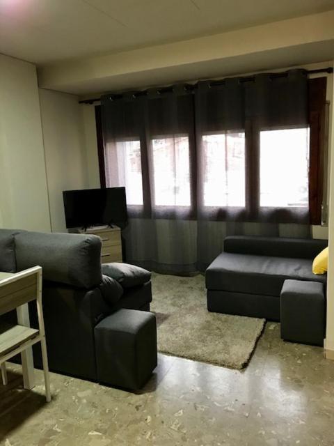 Apartament Encantador Al Centre De Vic Aptgarbi מראה חיצוני תמונה